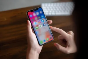 เชื่อมเว็บไซต์กับโซเชียลและแชท